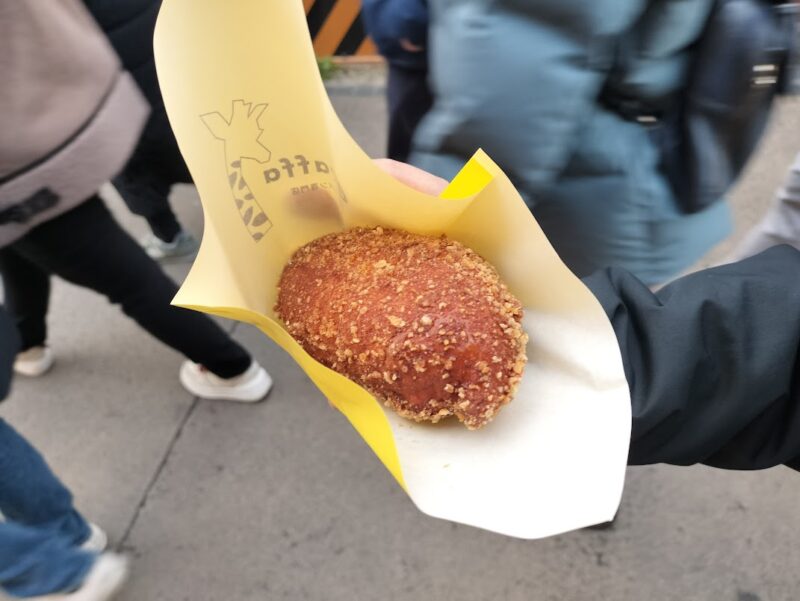 小町通りのカレーパン