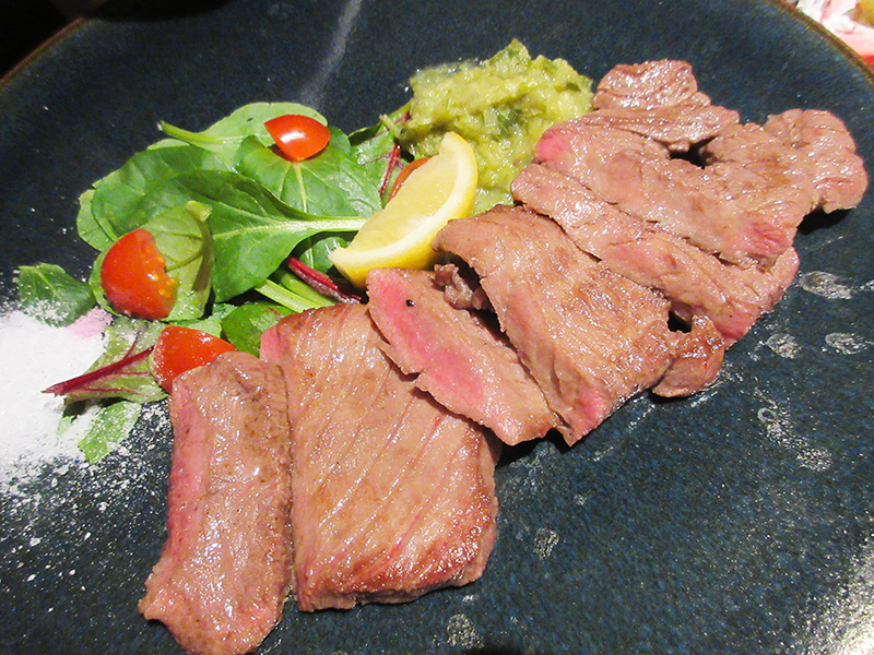 ピソラ横浜睦町店　炭火牛タンはおいしい？