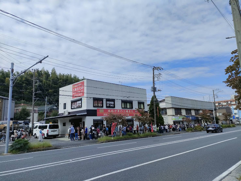 磯子区　笹下釜利谷道路の行列は何？